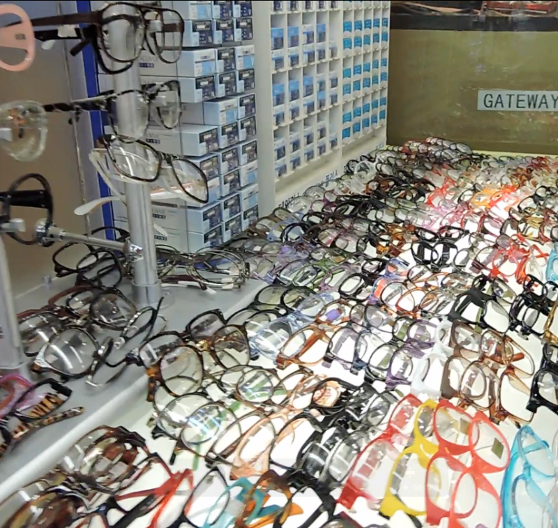 shopping for glasses in korea